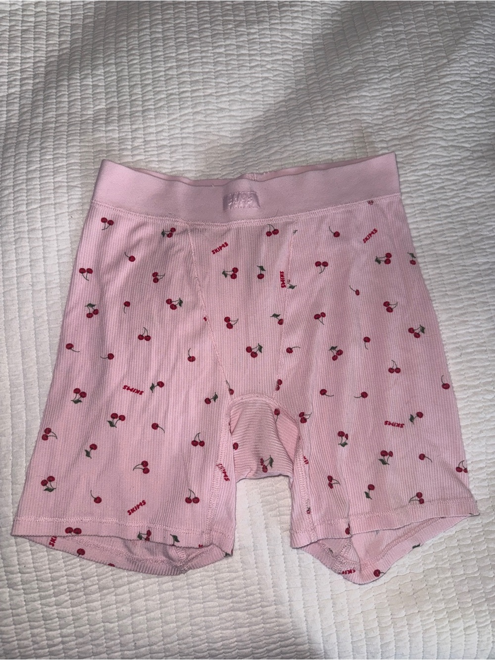 Skims limited edition PJ set XS - Picture 6 of 6